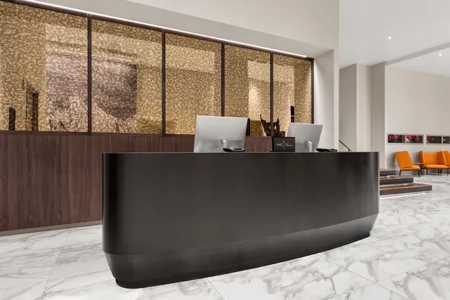 Photo 1 - Hotel Indigo Vancouver Waterfront–Portland by IHG