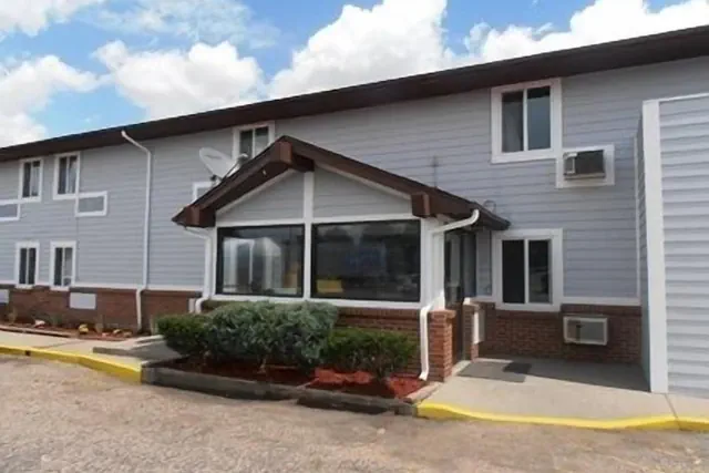 Photo 1 - Rodeway Inn Cheyenne I-80 East