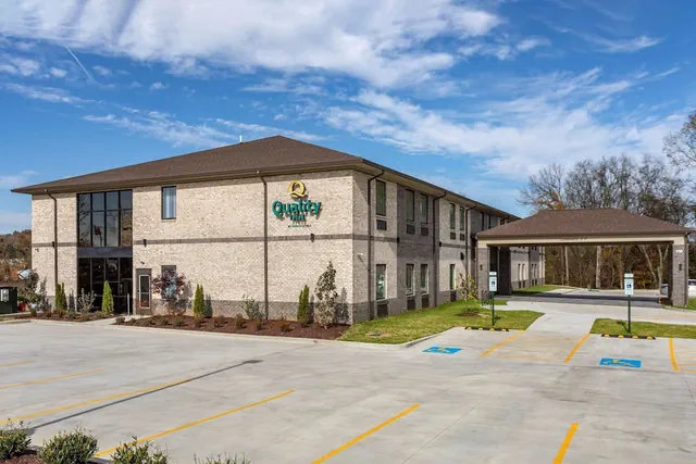 Photo 1 - Quality Inn Lebanon - Nashville Area