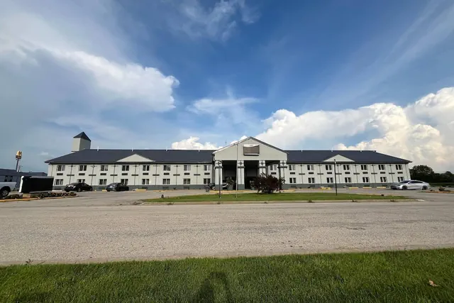 Photo 1 - Rodeway Inn Bloomington - Normal West