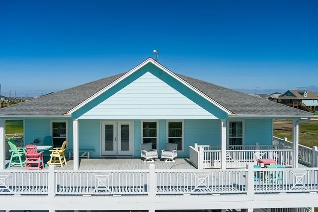 Photo 1 - The Esscape 3 Bedroom Home by RedAwning
