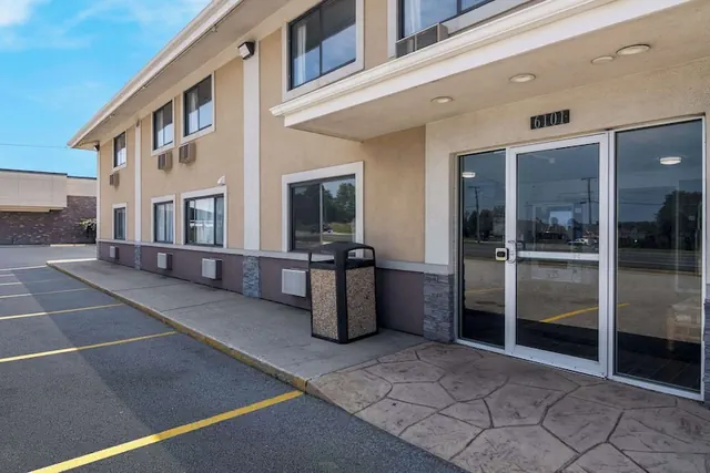 Photo 1 - Suburban Studios Portage