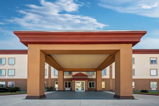 Photo 1 - Red Roof Inn & Suites Houma