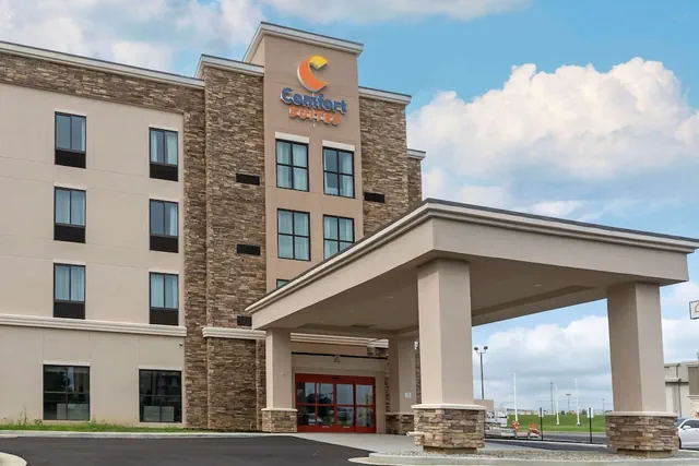 Photo 1 - Comfort Suites Paducah Mall Area