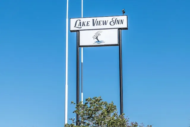 Photo 1 - Lake View Inn