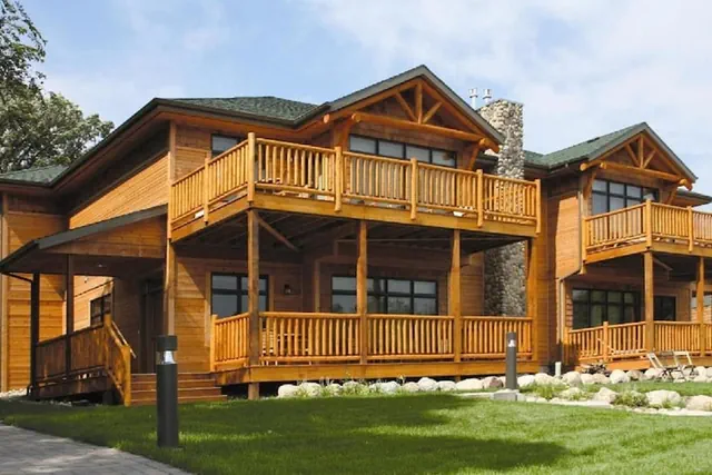 Photo 1 - Arrowwood Resort Hotel and Conference Center - Alexandria, MN