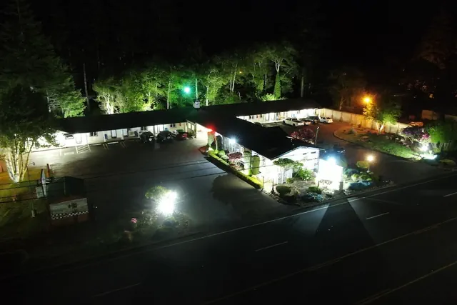 Photo 1 - Ocean Breeze Motel
