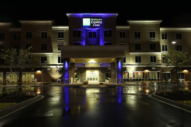 Photo 1 - Holiday Inn Express Hotel & Suites Goldsboro - Base Area by IHG