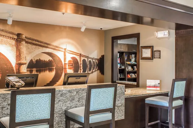 Photo 1 - Staybridge Suites Jacksonville - Camp Lejeune Area by IHG