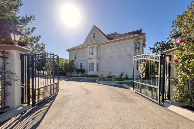 Photo 1 - Chateau Coralini
