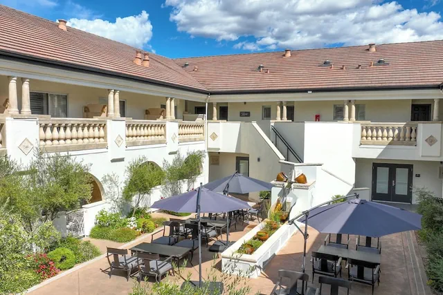 Photo 1 - The Lodge at Healdsburg, Tapestry Collection by Hilton