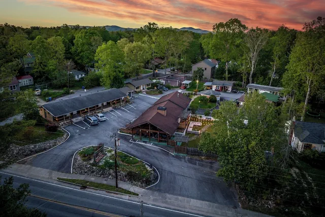 Photo 1 - CedarWood Inn