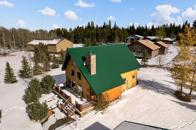 Photo 1 - Mule Deer Cabin
