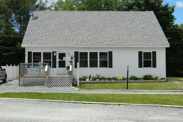 Photo 1 - Belle Isle Motel