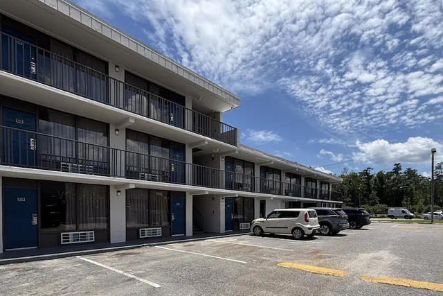 Photo 1 - Motel 6 – Conway, SC