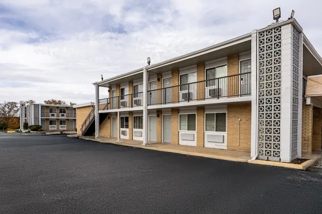 Photo 1 - Super 8 by Wyndham Rockford South