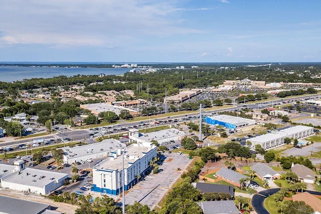 Photo 1 - Holiday Inn Express & Sui Destin-miramar Beach