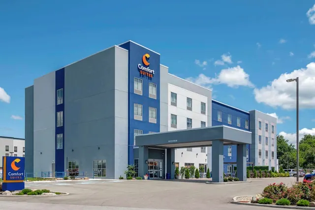 Photo 1 - Comfort Suites Richmond East