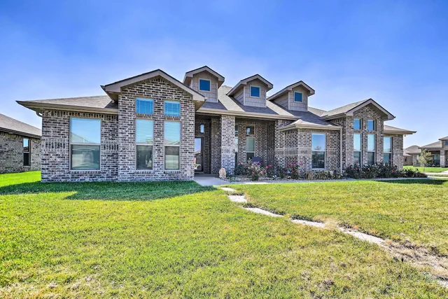 Photo 1 - Modern Amarillo House w/ Fire Pit + Hot Tub!