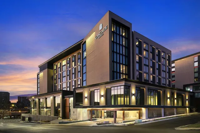 Photo 1 - Cascade Hotel, Kansas City, a Tribute Portfolio Hotel