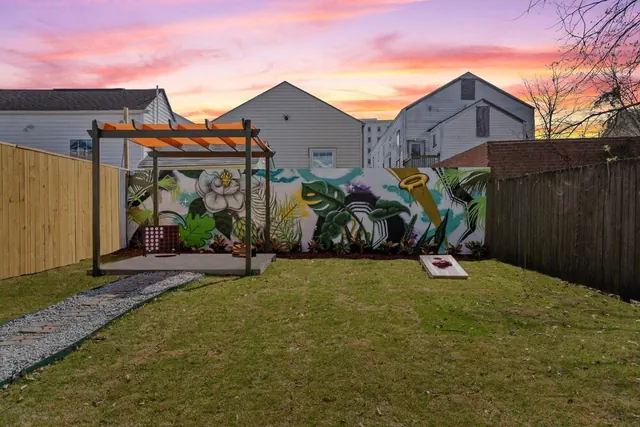 Photo 1 - House of Vibes