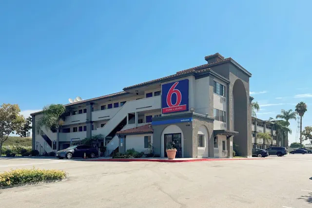 Photo 1 - Studio 6 Suites – Bellflower, Ca - Los Angeles