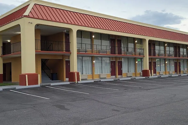 Photo 1 - Red Roof Inn Tifton