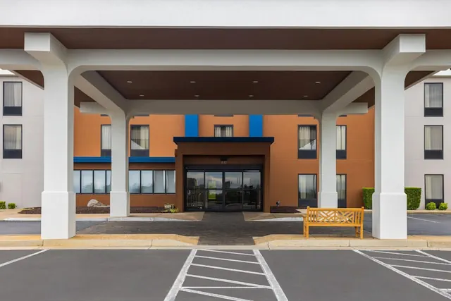 Photo 1 - Hampton Inn Staunton