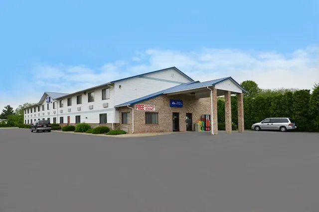 Photo 1 - Americas Best Value Inn Champaign