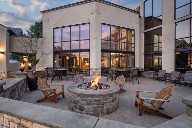 Photo 1 - Holiday Inn Resort Lake George - Adirondack Area by IHG