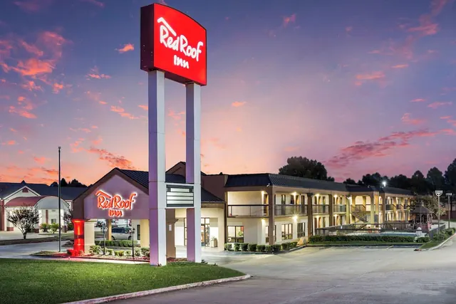 Photo 1 - Red Roof Inn Texarkana