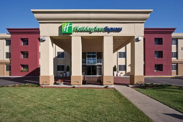 Photo 1 - Holiday Inn Express San Francisco Airport South by IHG