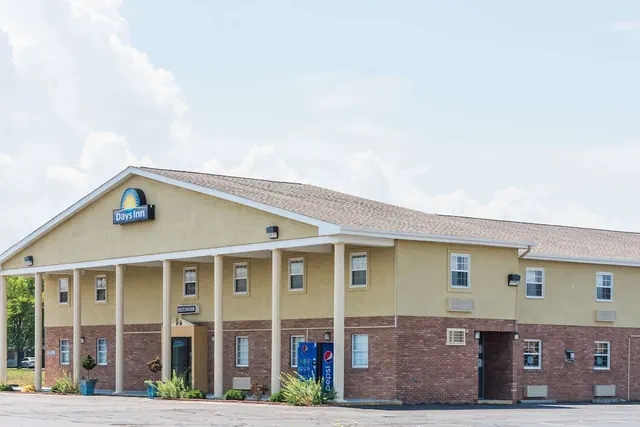 Photo 1 - Days Inn by Wyndham Amherst OH – Near Cleveland, Cedar Point & Lake Erie