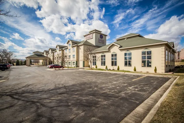 Photo 1 - Comfort Suites Madison West - Middleton