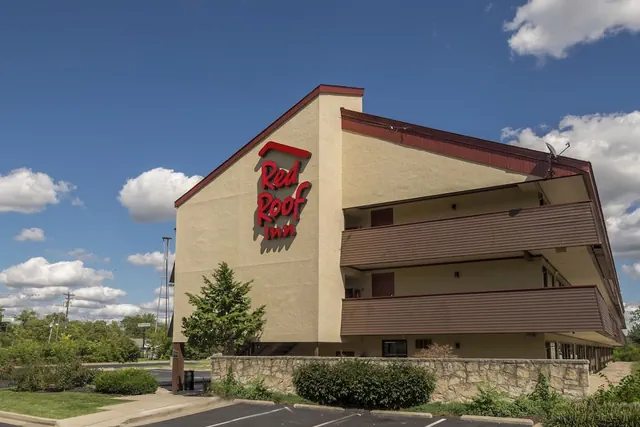 Photo 1 - Red Roof Inn Cincinnati - Sharonville