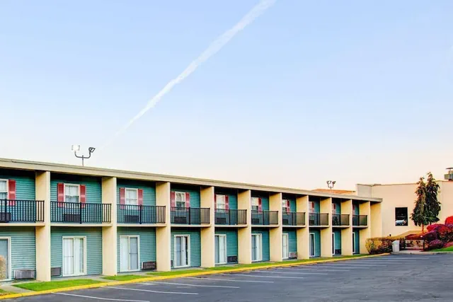 Photo 1 - Comfort Inn Conference Center Pittsburgh Penn Hills