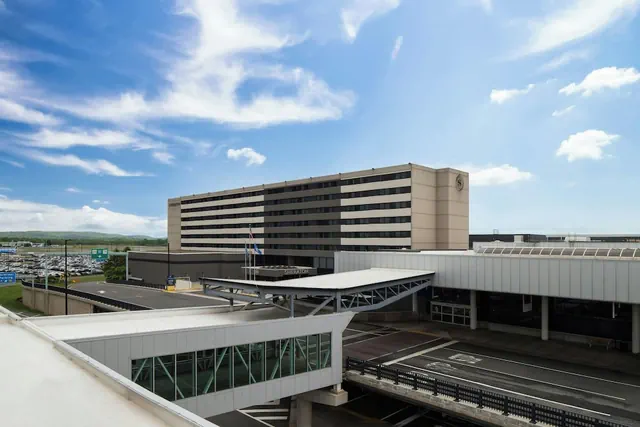 Photo 1 - Sheraton Hartford Hotel at Bradley Airport