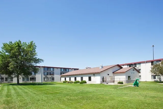 Photo 1 - Med City Inn & Suites - Mayo Clinic Area