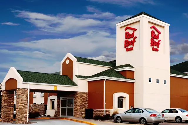 Photo 1 - Red Roof Inn Fargo - I-94/ Medical Center
