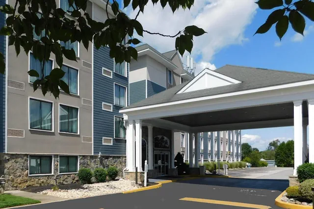 Photo 1 - Comfort Inn & Suites Glen Mills - West Chester
