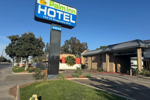 Photo 1 - Palm Inn Hotel near Tyler Mall Riverside