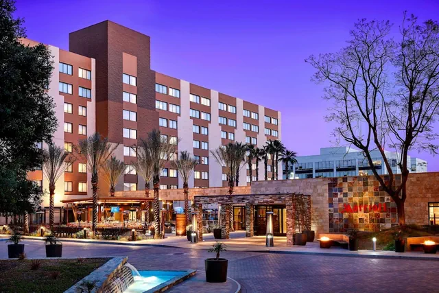 Photo 1 - Los Angeles Marriott Burbank Airport
