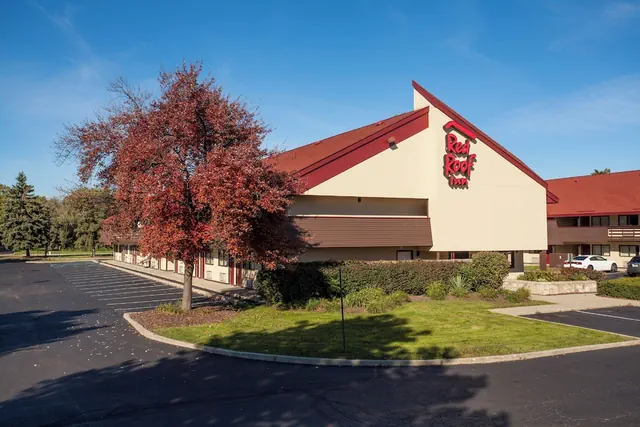 Photo 1 - Red Roof Inn Detroit - Troy