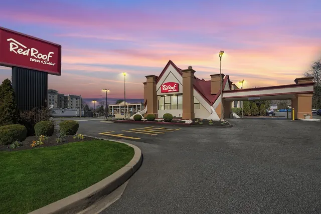 Photo 1 - Red Roof Inn & Suites Newark - University