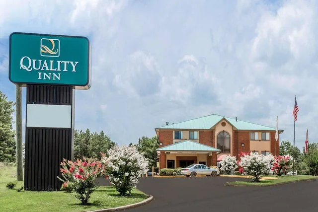Photo 1 - Quality Inn Pell City I-20 exit 158