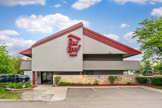 Photo 1 - Red Roof Inn Detroit Metro Airport - Taylor