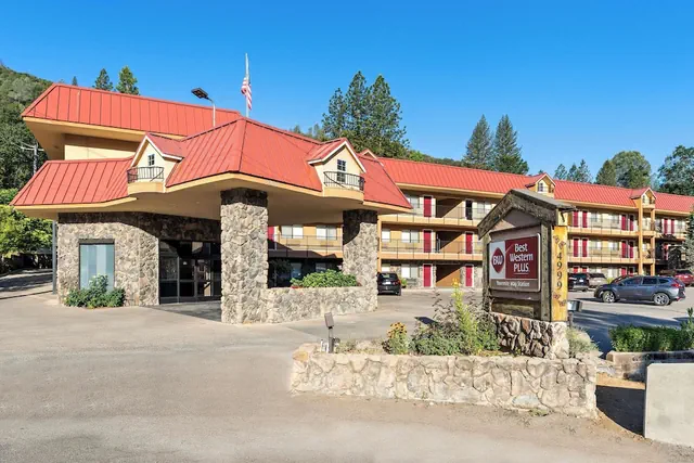 Photo 1 - Best Western Plus Yosemite Way Station Motel