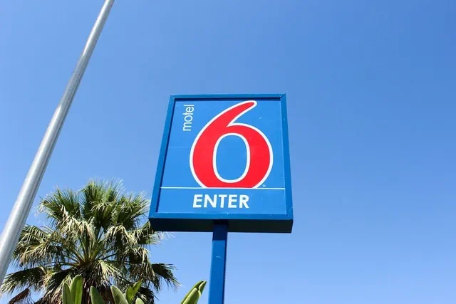 Photo 1 - Motel 6 Coalinga, CA - East