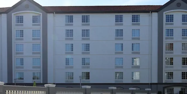 Photo 1 - La Quinta Inn & Suites by Wyndham Ocala