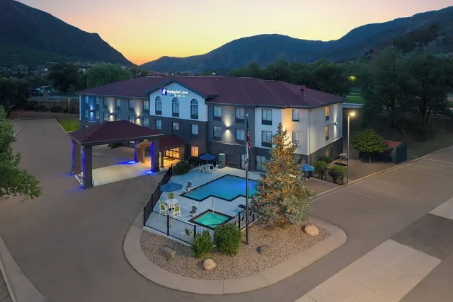 Photo 1 - Holiday Inn Express Glenwood Springs by IHG